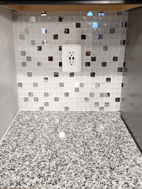 Kitchen backsplash luna pearl granite countertop BA1183