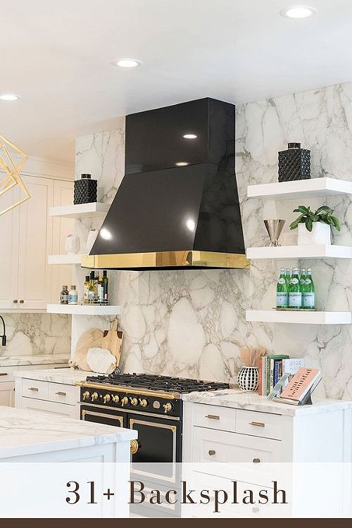 white kitchen calacatta gold backsplash tile