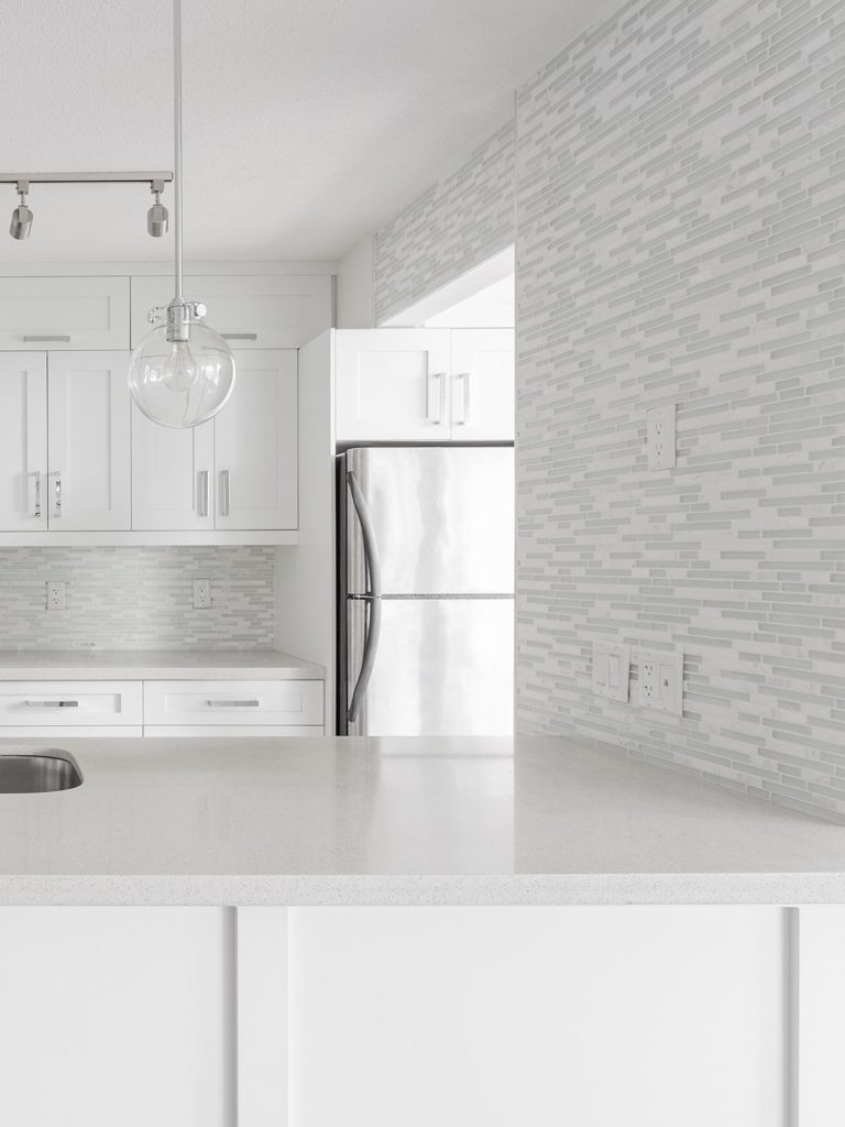 Modern White Marble Glass Kitchen Backsplash Tile 7168