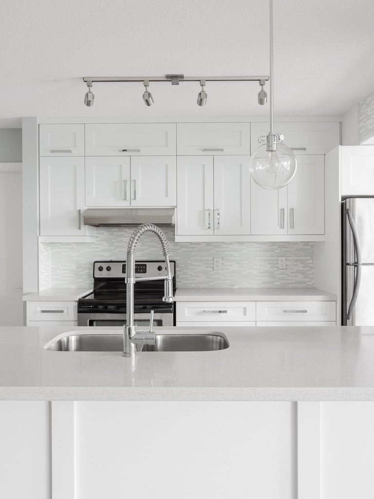 Modern White Marble Glass Kitchen Backsplash Tile 1655