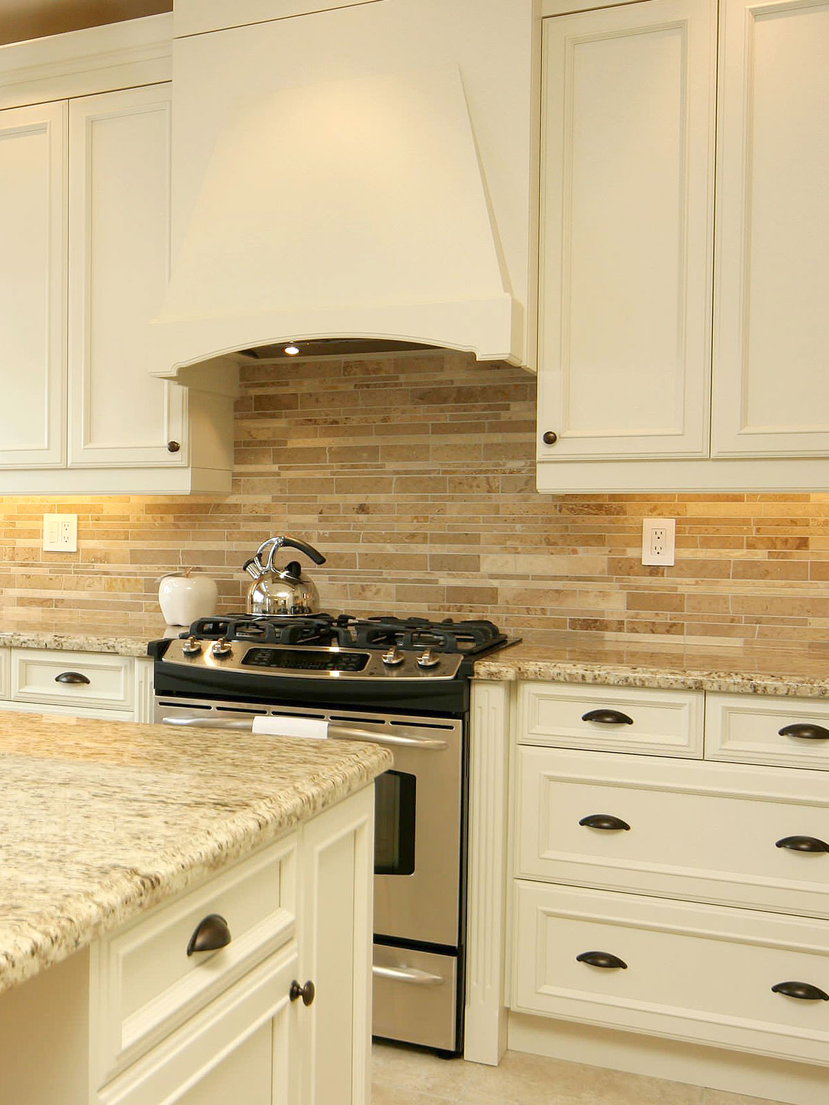 Giallo ornamental travertine backsplash beige kitchen cabinet BA1024