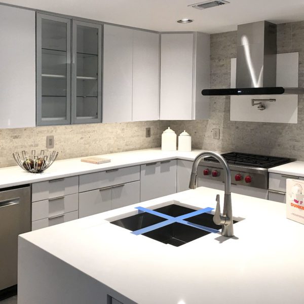 white quartz countertop cabinet modern backsplash BA1038
