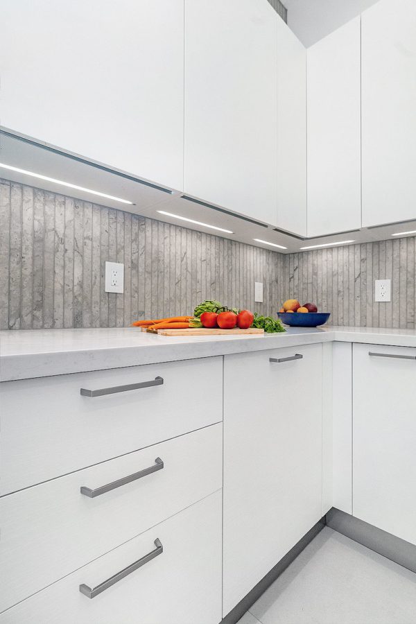 Modern White Kitchen Cabinets With Long Gray Backsplash Tile BA1038