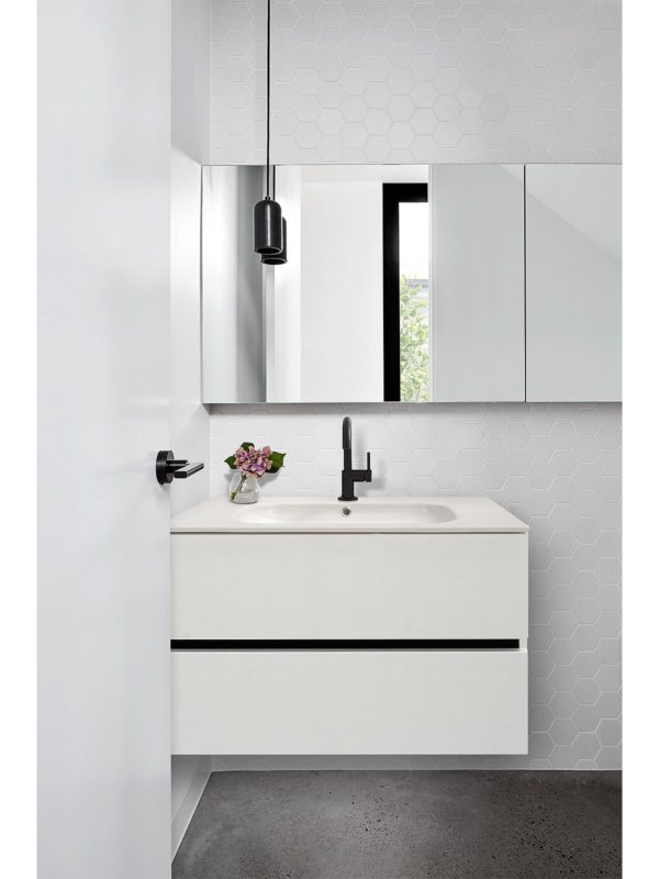 32 22 High Gloss White Single Sink Floating Vanity p image