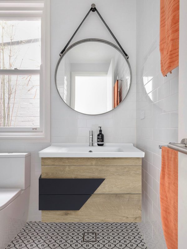 32 22 Oscar Light Oak Single Sink Floating Vanity p image