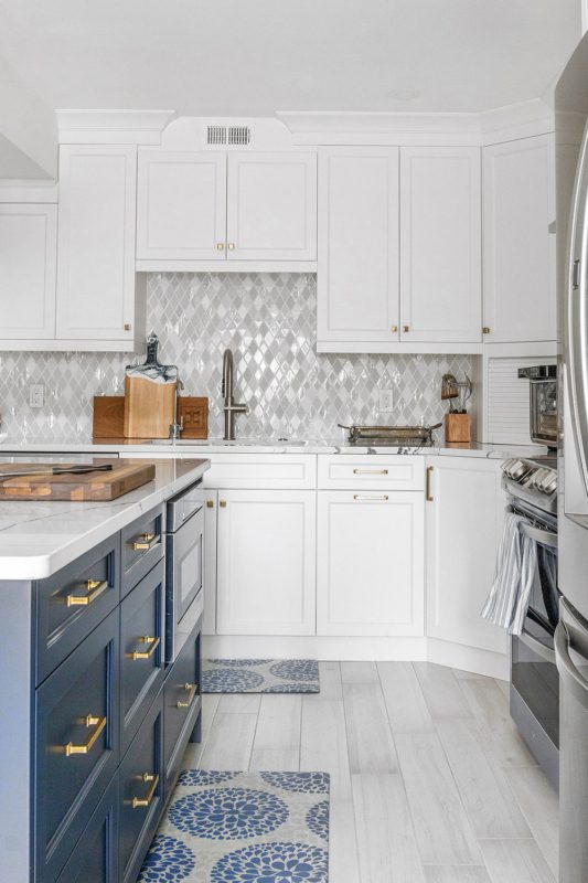 White Backsplash Tile ( WHITE DIAMONDS ) Unique Glass Backsplash Tile