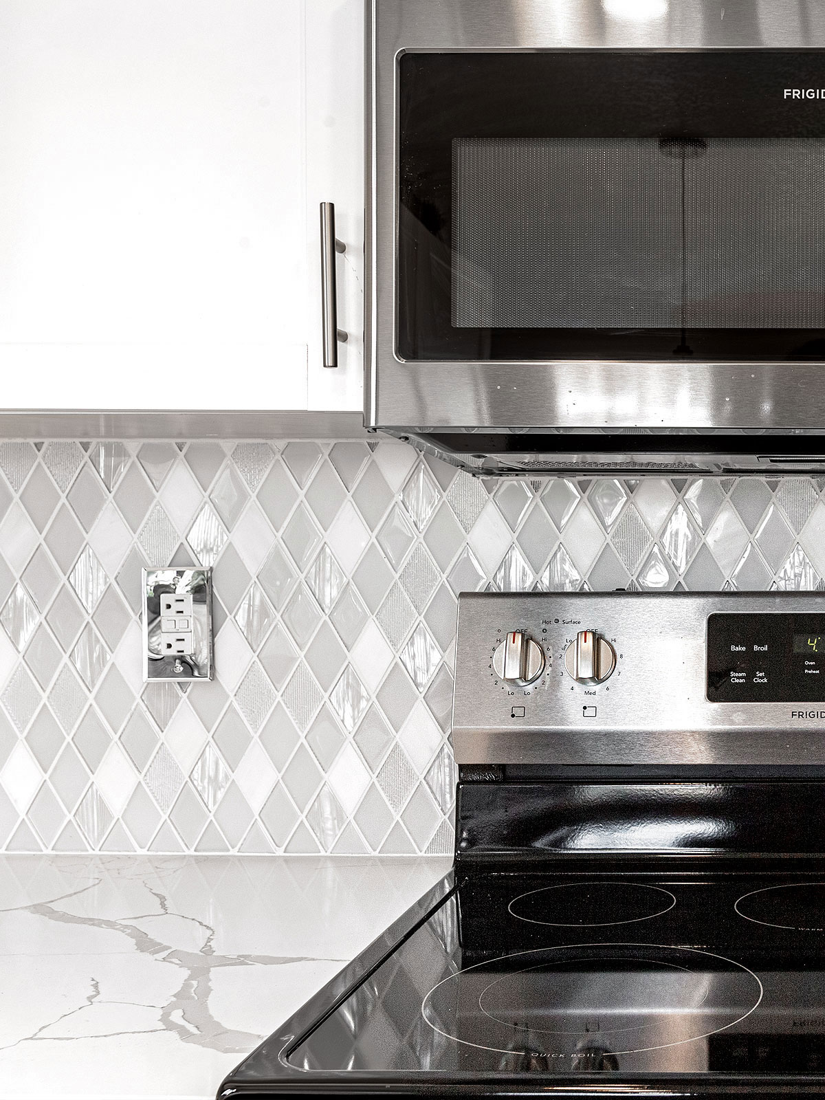 Quartz Countertop With Gray Veins White Kitchen White Mosaic Tile Glass And Marble BA62046