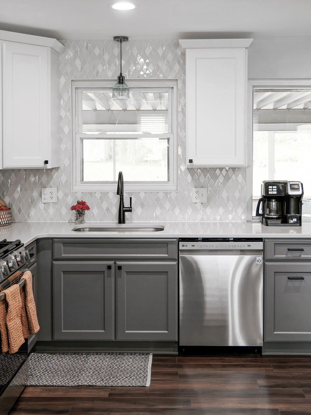 White Marble Glass Diamond Backsplash Tile Gray And White Kitchen Cabinet BA62046