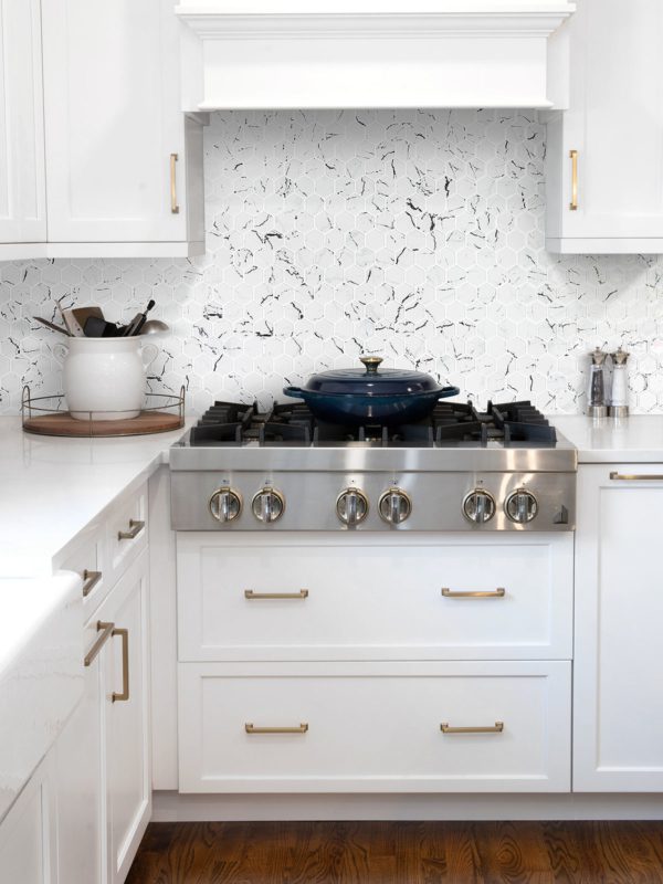White Kitchen Cabinet White Hexagon Glass Backsplash Tile BA5509