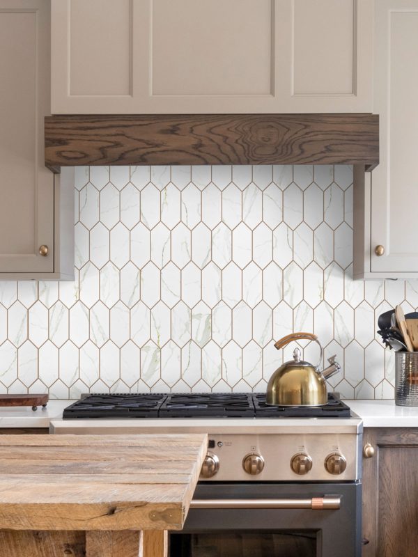 Brown Cabinet White Countertop Glass Calacatta Gold Mosaic Backsplash Tile BA6702