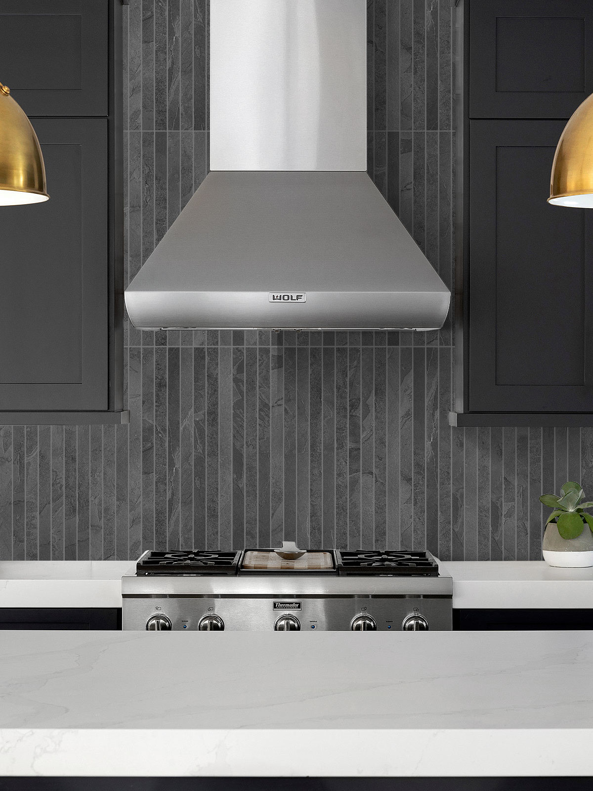 White Quartz Countertop Black Modern Kitchen Backsplash Tile BA1081
