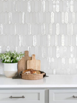 Pearl Glass Picket Backsplash Tile BA6701