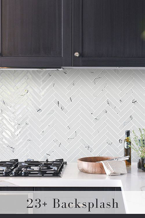 White Kitchen Backsplash